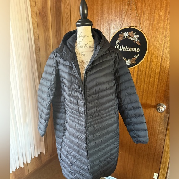 Packable puffer coat - Picture 2 of 8